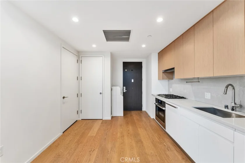 877 Francisco Street #805 photo 35