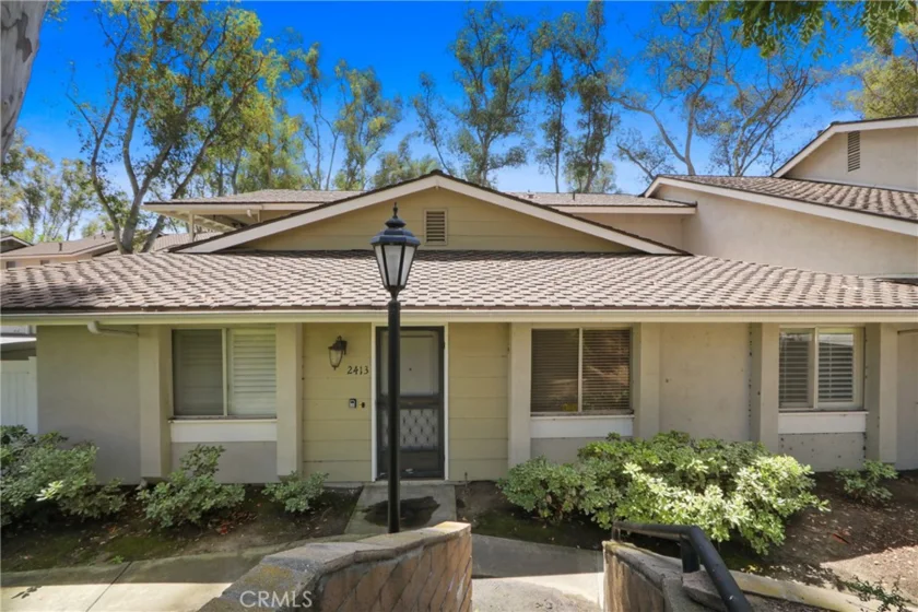 2413 Coventry Circle #121 photo 1