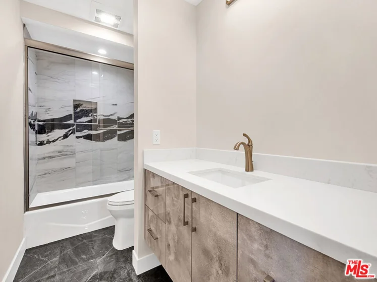 1325 Valley View Road #201 photo 11