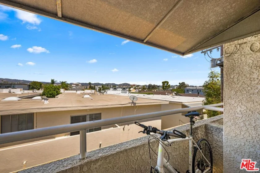 12001 Goshen Avenue #303 photo 14