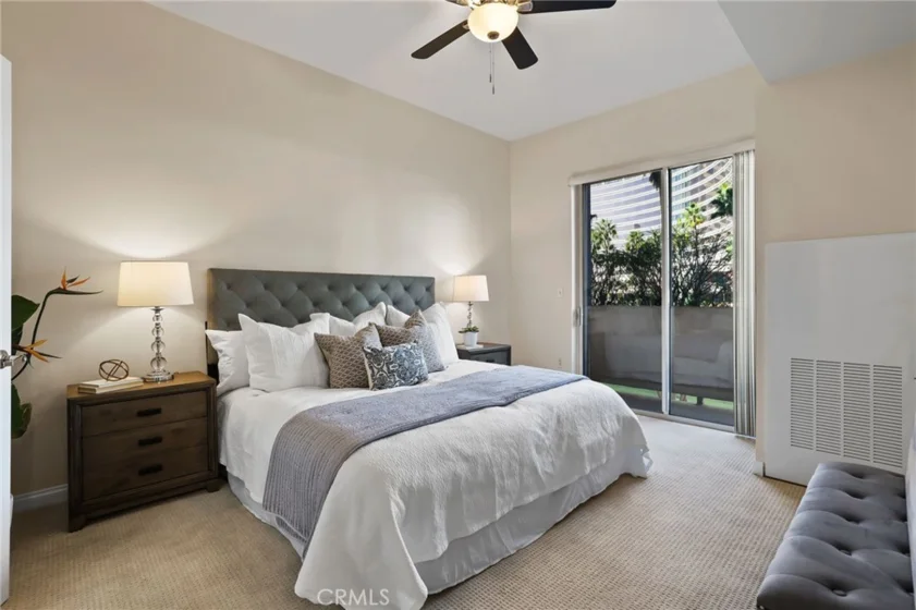388 E Ocean Boulevard #305 photo 24
