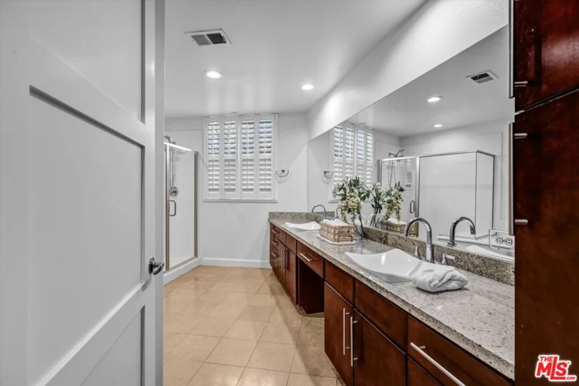 14412 Killion Street #110 photo 20