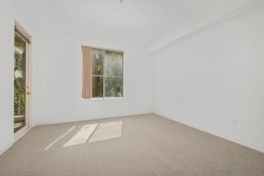 2253 Martin #220 photo 22