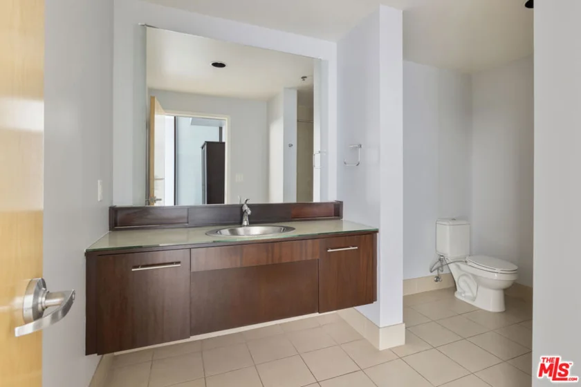 1111 S Grand Avenue #1211 photo 24