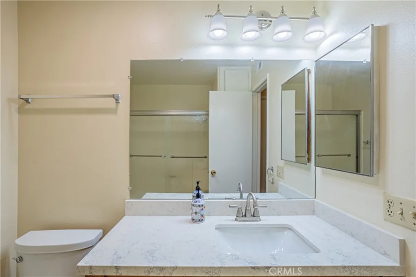 1008 Las Lomas Unit C photo 30