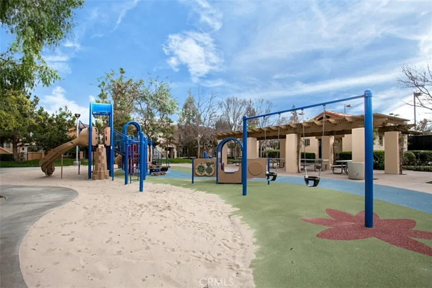 60 Avondale photo 14