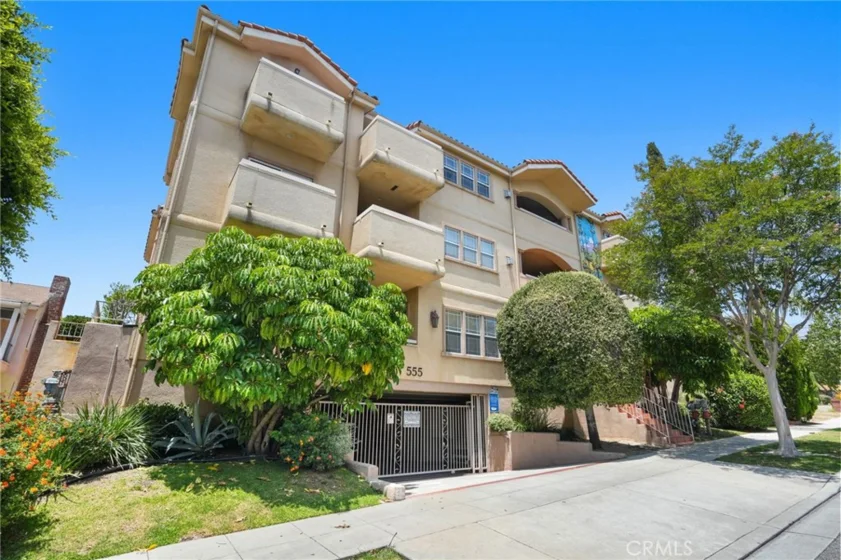 555 E Santa Anita #301 photo 2