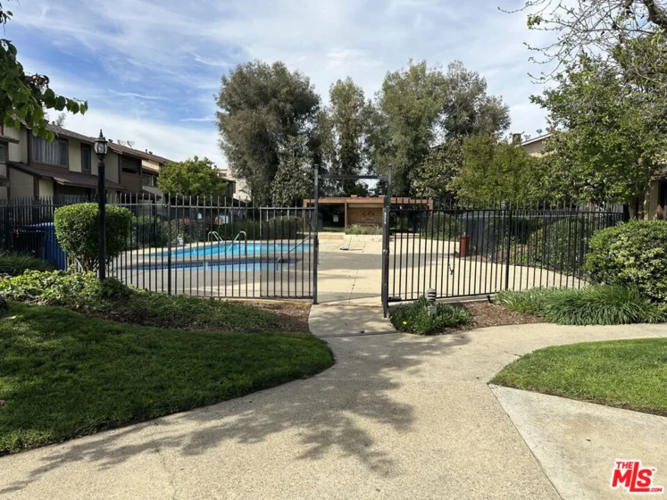 14715 Parthenia Street #18 photo 29