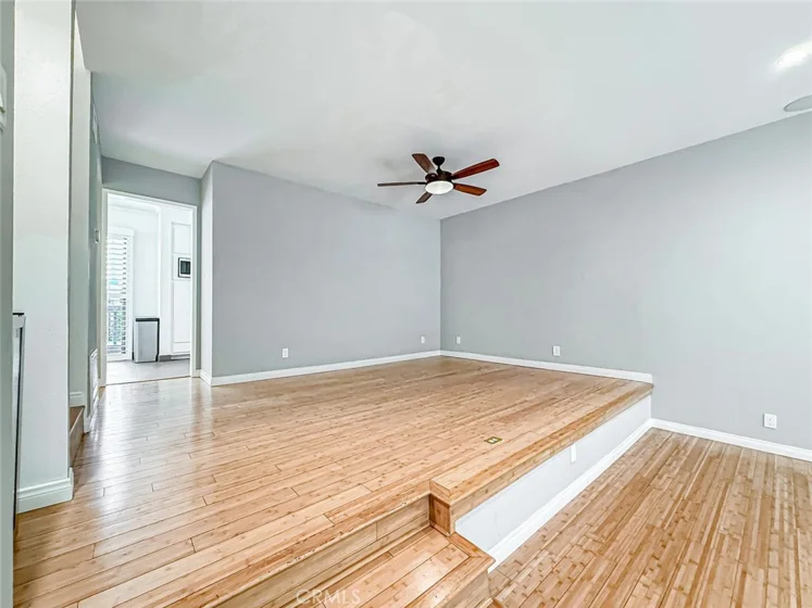 21900 Marylee #279 photo 6
