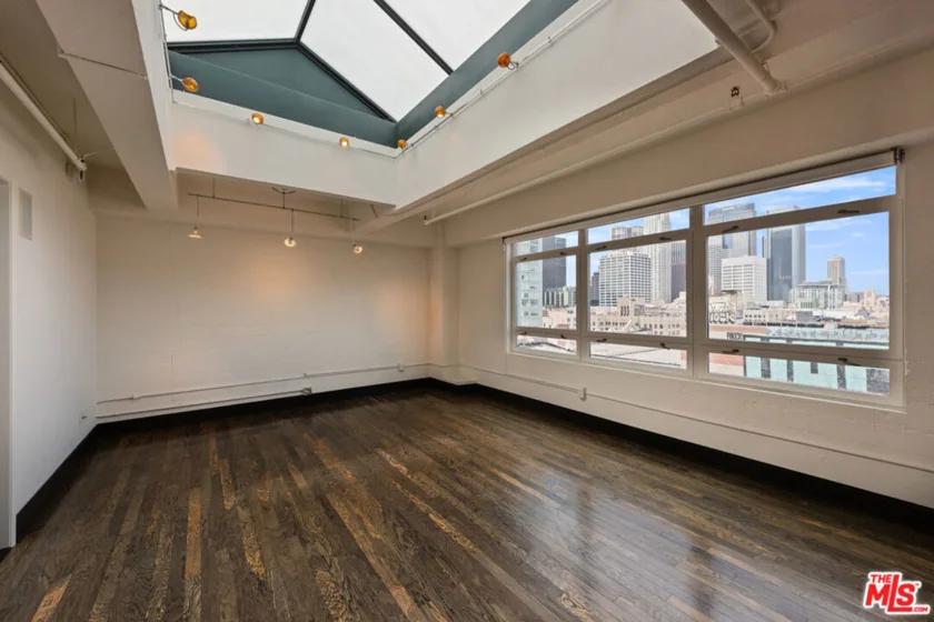849 S Broadway #1210 photo 30