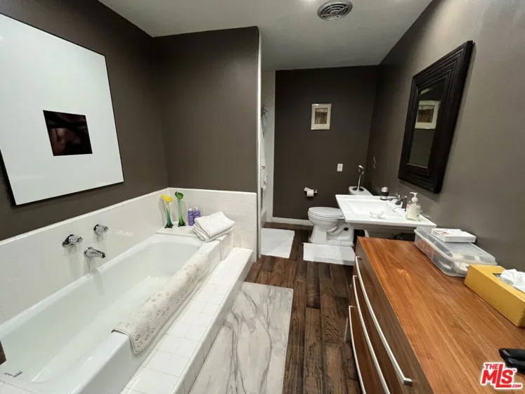 2175 S Beverly Glen Boulevard #201 photo 16