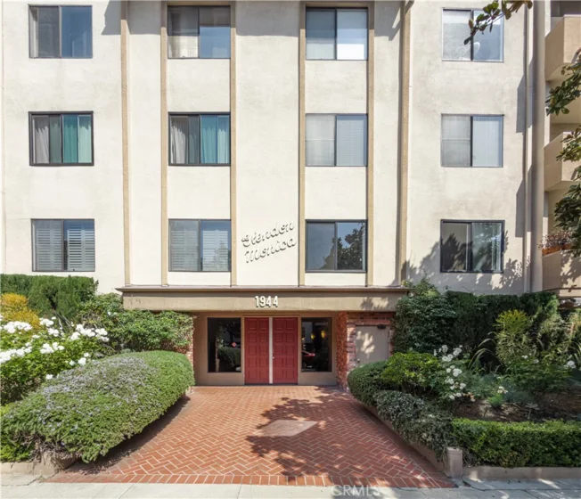 1944 Glendon Avenue #209 photo 50