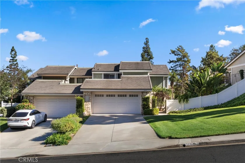 5810 E Mountain Loop photo 1
