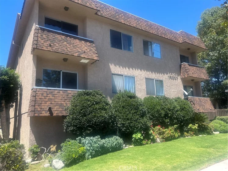 14307 N Roscoe Boulevard #103 photo 2