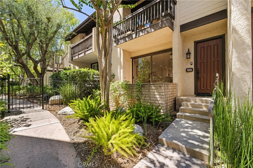 5711 Owensmouth #125 photo 22