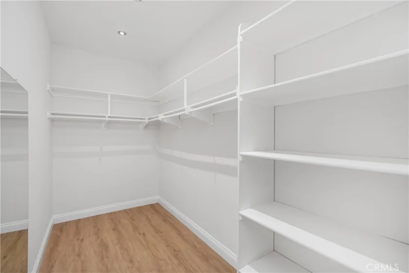 828 N Hudson Avenue #106 photo 7