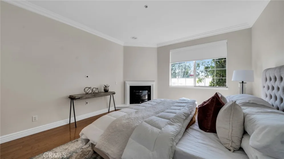 7218 Hillside Avenue #202 photo 8
