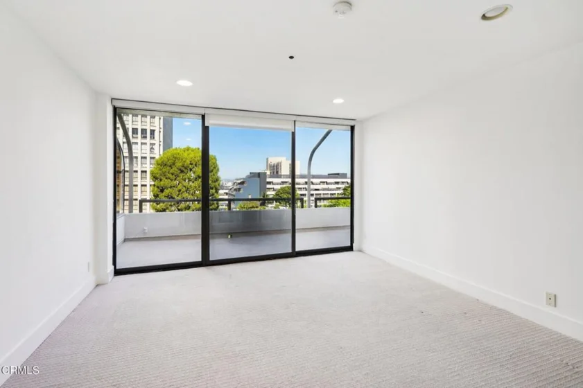 121 S Hope Street #408 photo 5