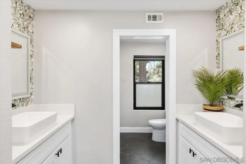 16266 Avenida Venusto #E photo 8