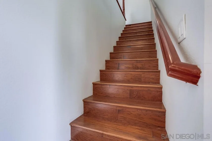 455 Almond Road photo 24
