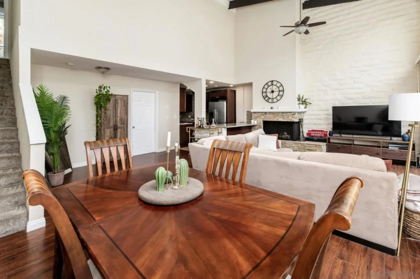 2544 Navarra Drive #4 photo 7
