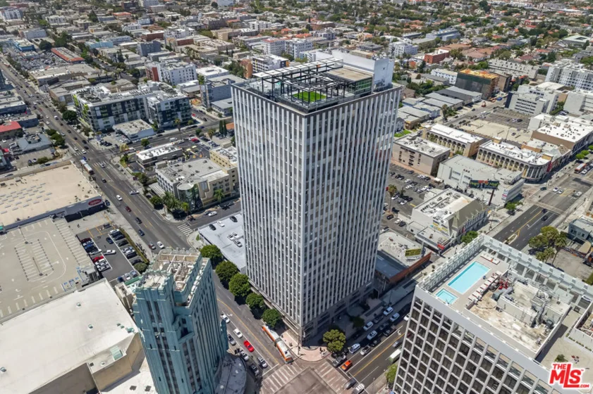 3810 Wilshire Boulevard #1108 photo 25