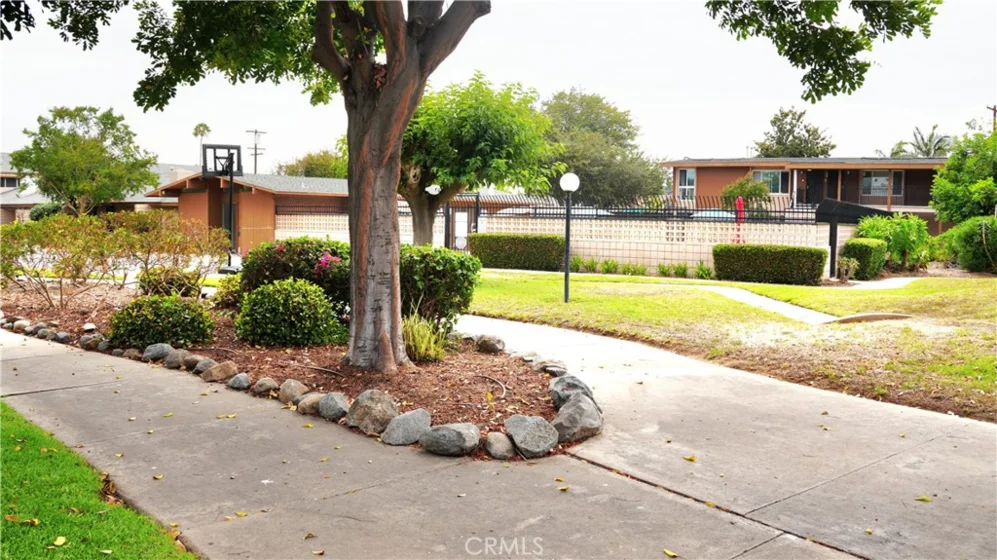 1263 Oakdale photo 22