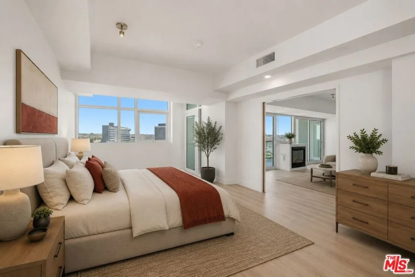 13600 Marina Pointe Drive #907 photo 12