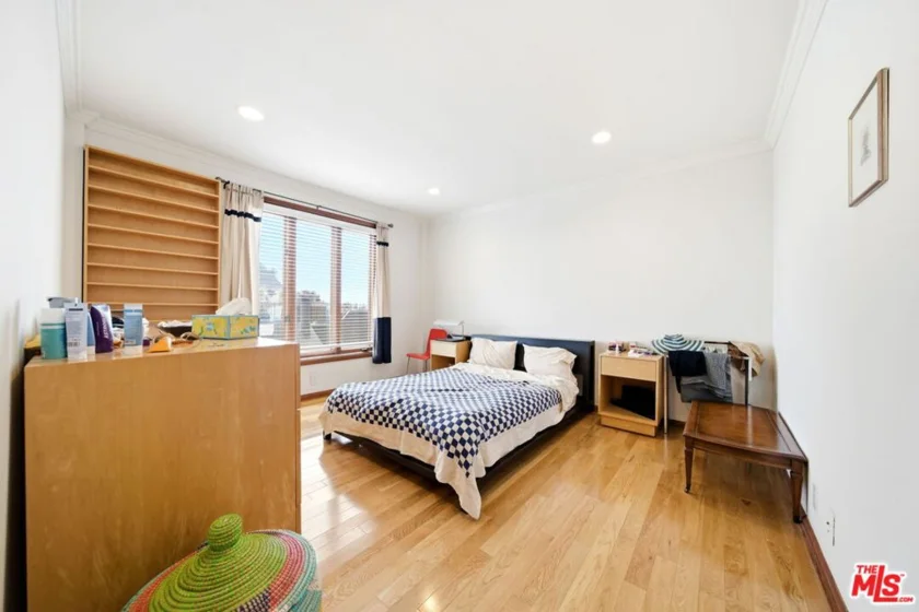 1424 N Crescent Heights Boulevard #49 photo 19