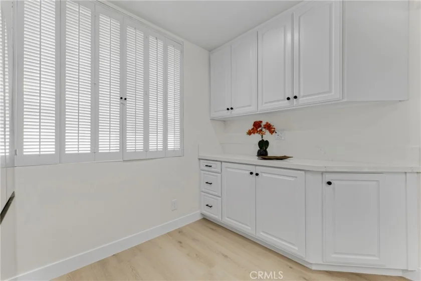 5435 Yarmouth Avenue #9 photo 6
