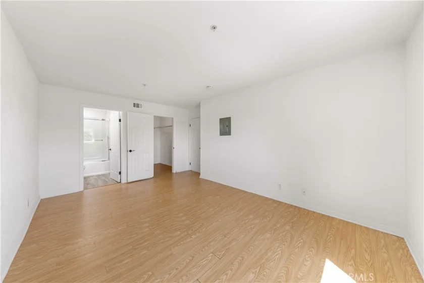 64 N Mar Vista Avenue #327 photo 19