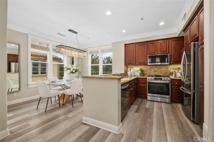 347 Tall Oak photo 16