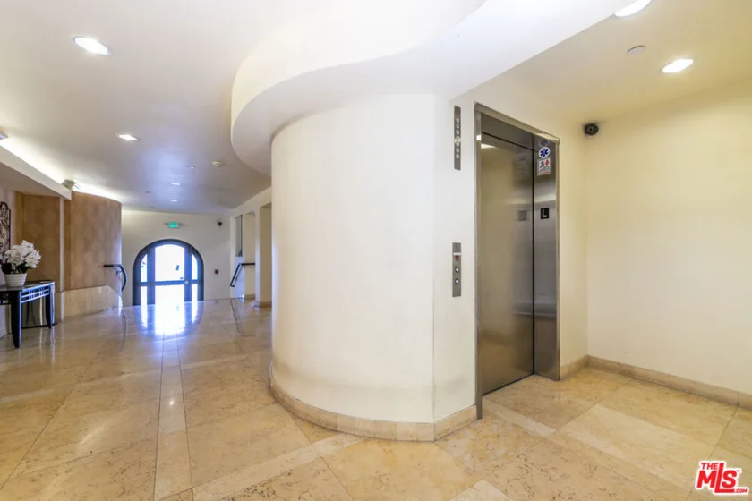 1417 S Westgate Avenue #201 photo 28