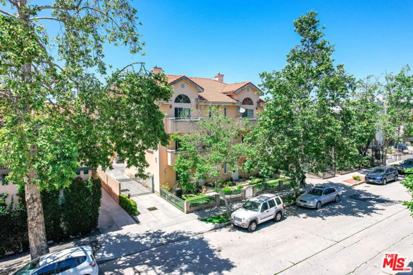 821 S Gramercy Place #2 photo 1