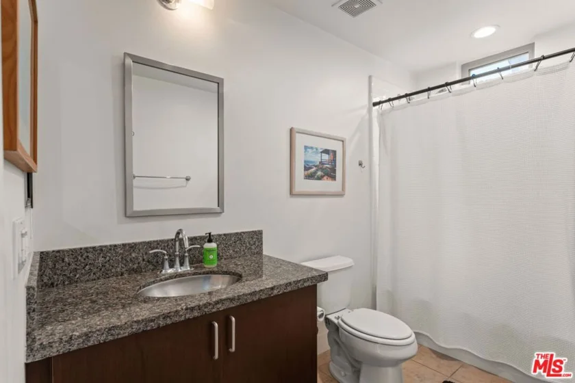 25 Delancy photo 28