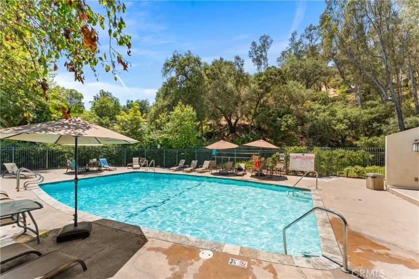 77 Barmore Court photo 39