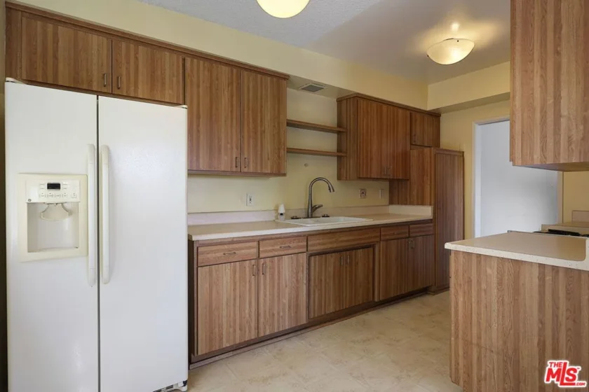 5025 Maplewood Avenue #14 photo 7