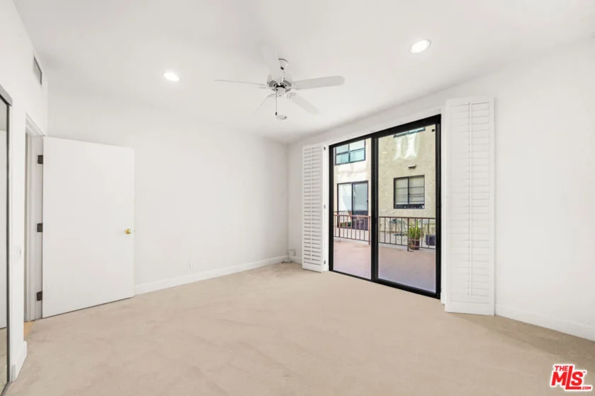 4454 Ventura Canyon Avenue #103 photo 27