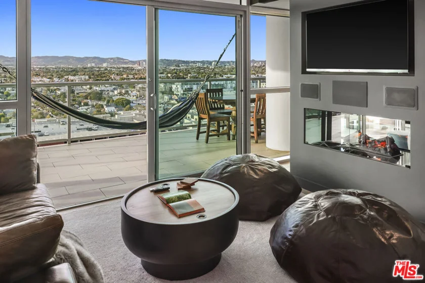 13700 Marina Pointe Drive #1620 photo 15