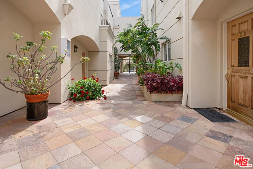 1217 Yale Street #103 photo 3
