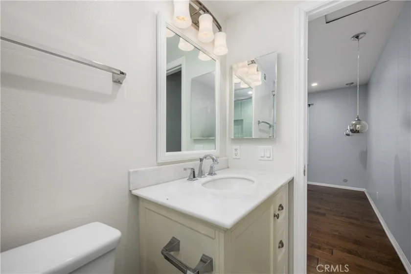 9658 Bloomfield Avenue photo 37