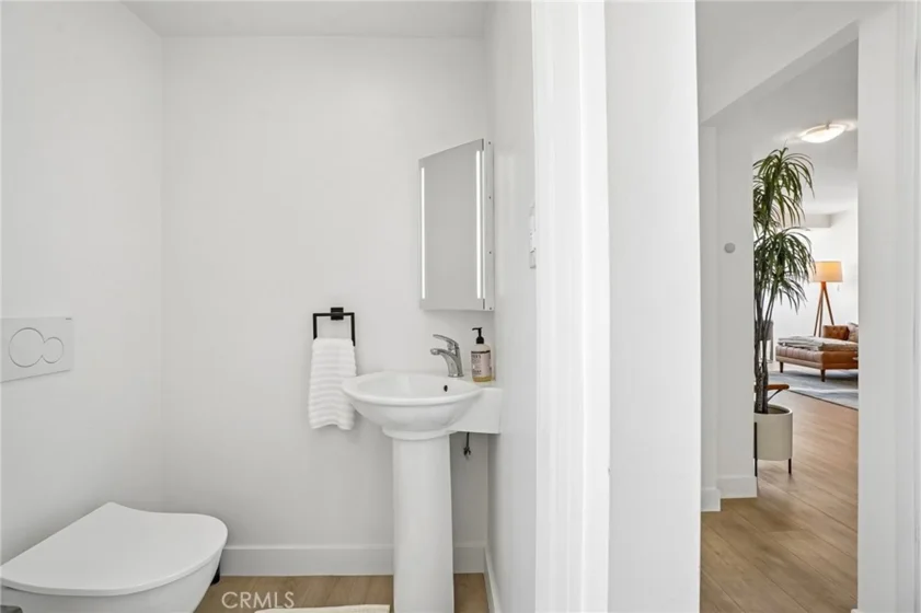 969 Hilgard Avenue #907 photo 7