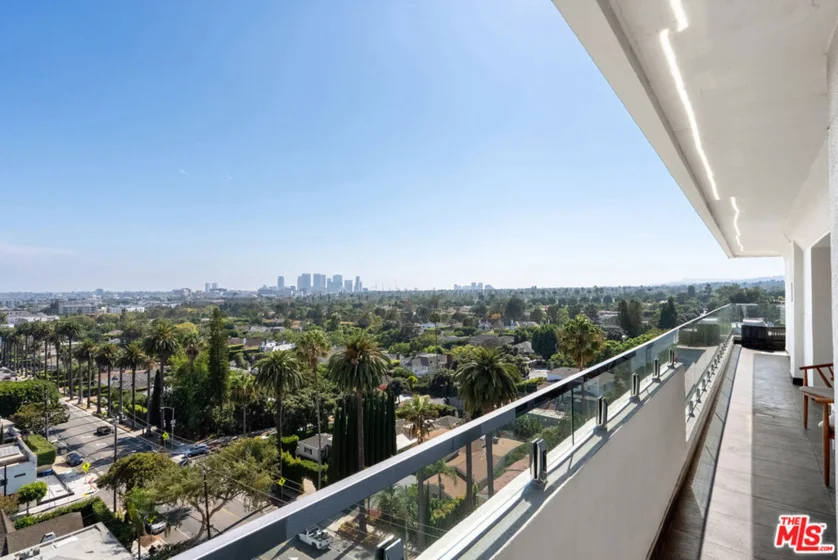 838 N Doheny Drive #1001 photo 21