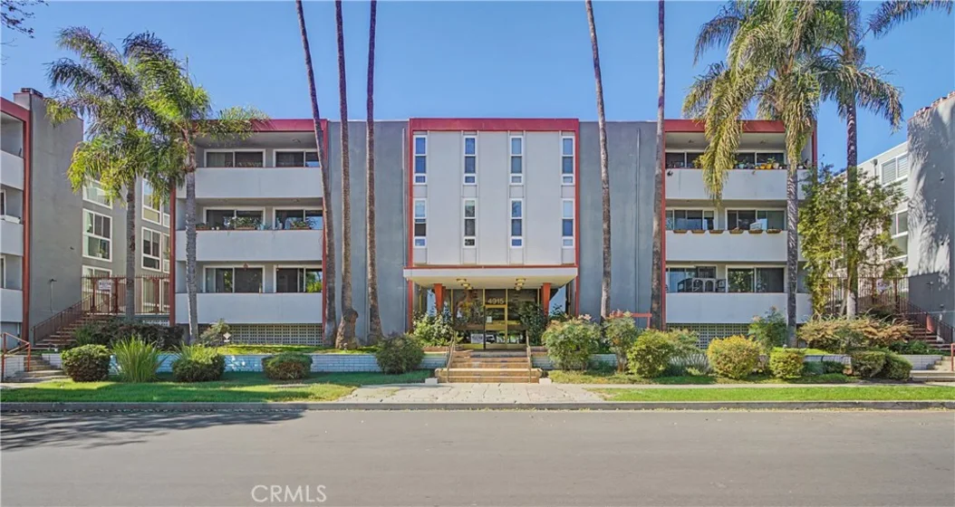 4915 Tyrone #126 photo 1
