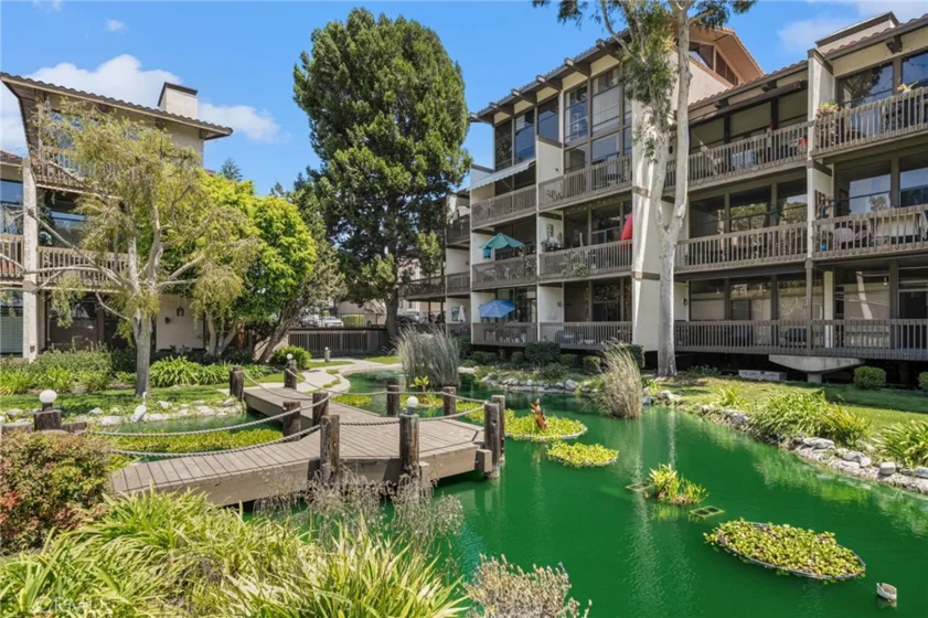 6112 N Marina Pacifica photo 20