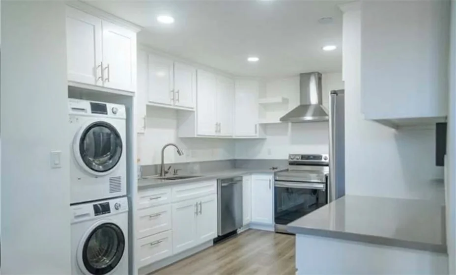 1770 Ximeno Avenue #202 photo 4