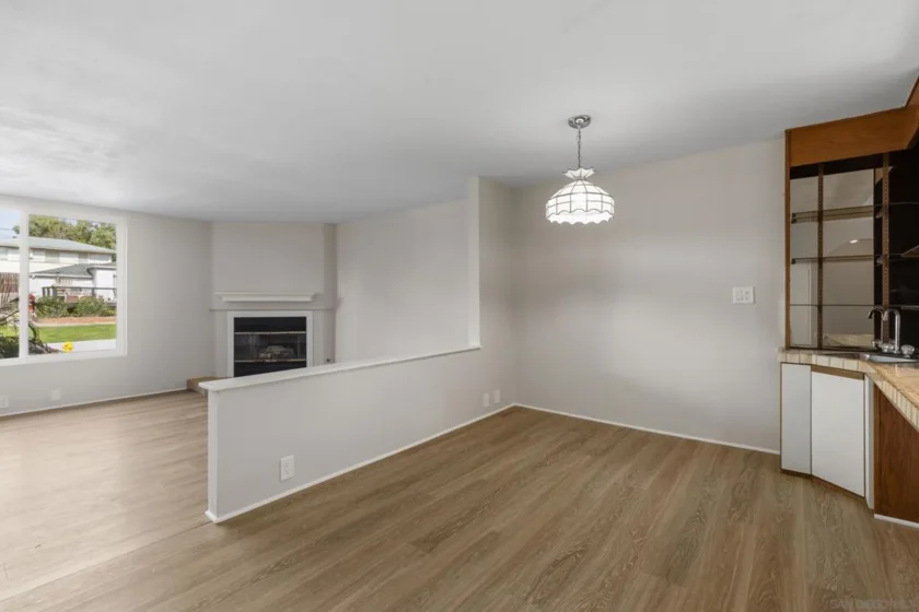 4070 Riviera Drive #5 photo 12