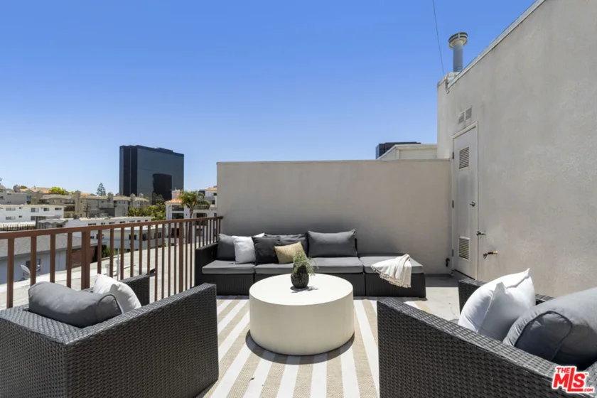 11723 Mayfield Avenue #3 photo 26