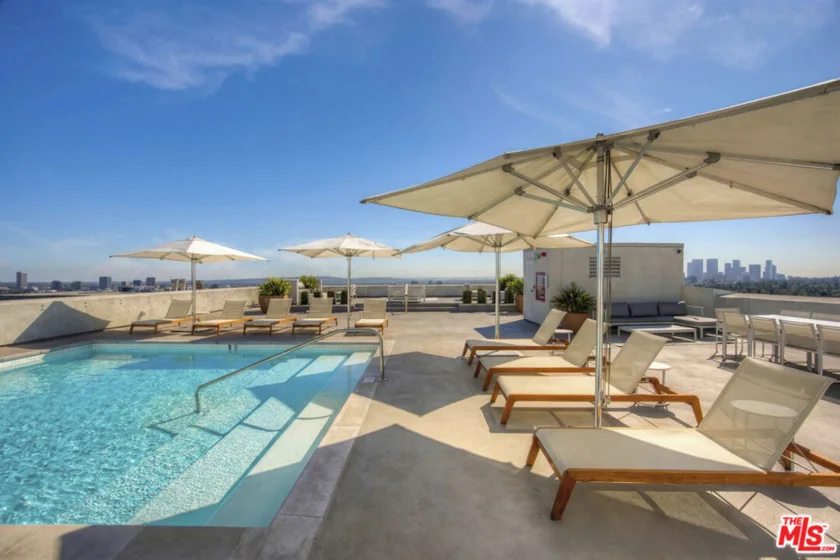 838 N Doheny Drive #302 photo 12