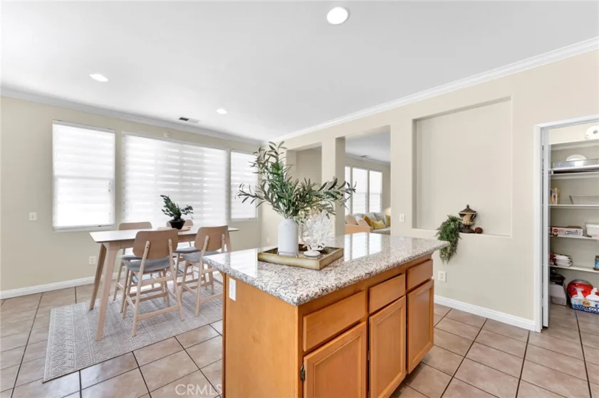4244 Windspring photo 17